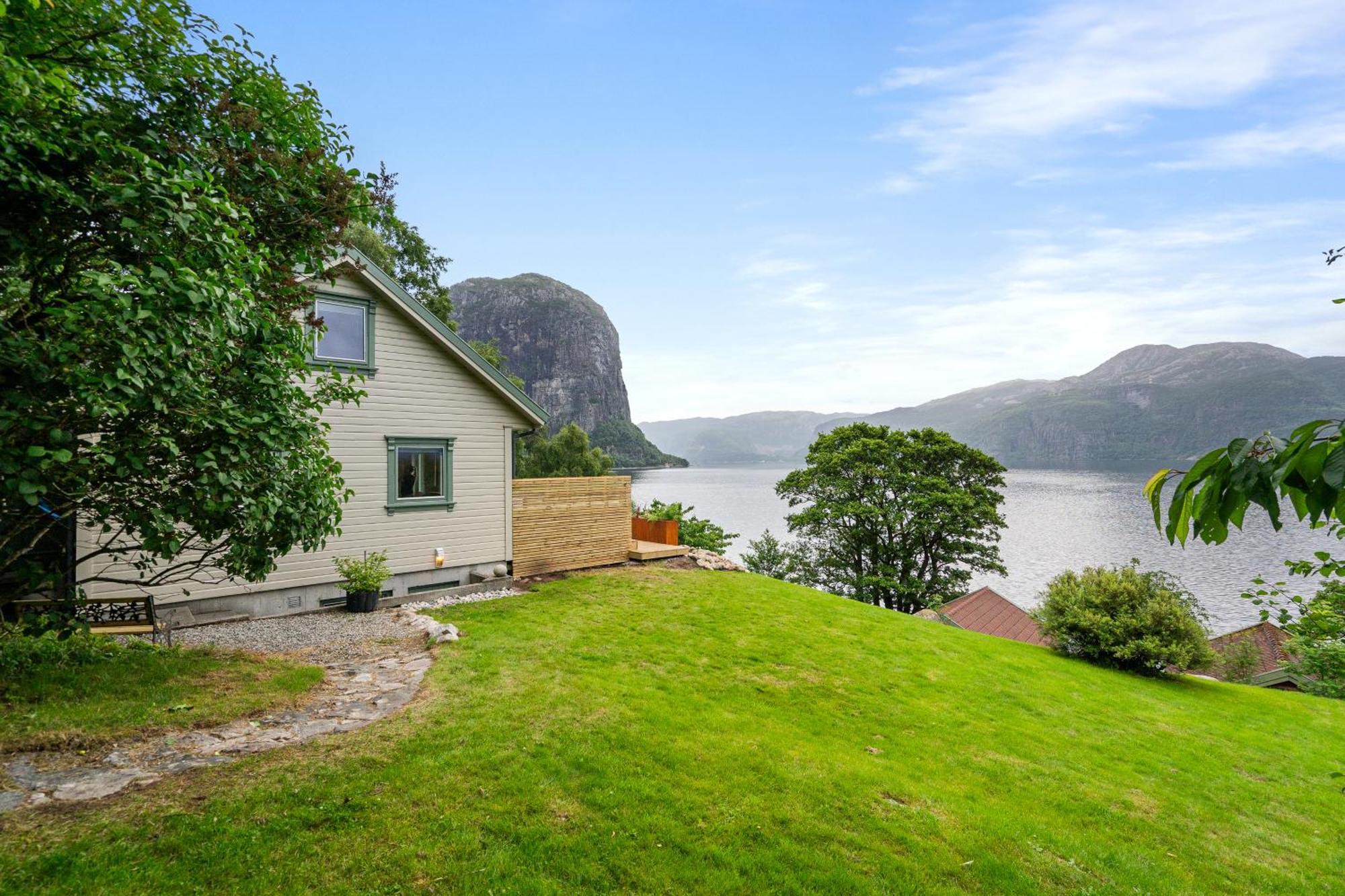 Villa Beautiful Beach Line Cabin With Sauna Near Pulpit Rock à Forsand Extérieur photo